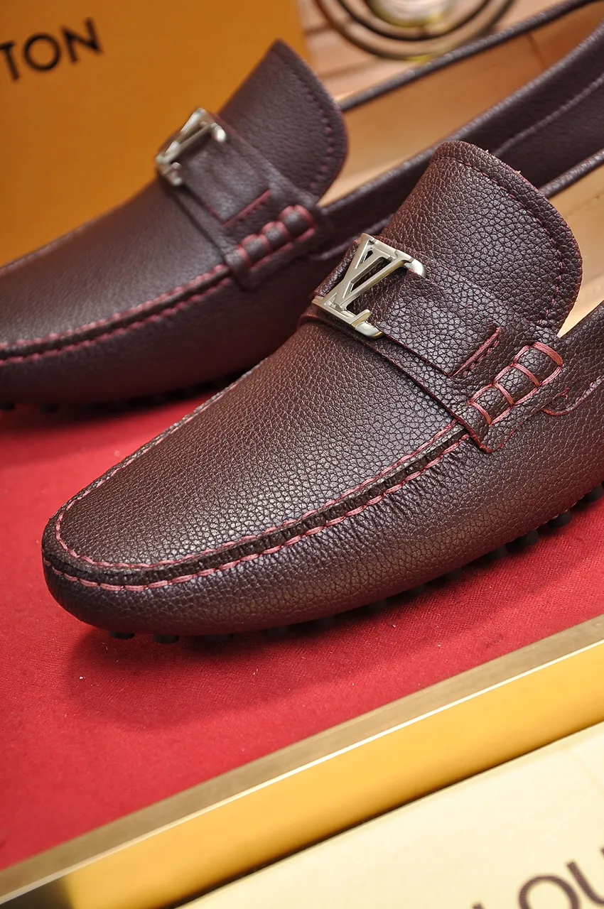 Men's men's shoes 💰420💶 [LV Doudou shoes] (water-dyed cowhide lining) new model is on the market, available on the official website. The new Doudou shoes are processed into single-color materials, and the uppers are made of imported horsehide leather. The body of the shoe is fully hemmed with mark thread, and is lined with imported original cowhide leather. The elegant shoe shape is super suitable for all-matching, and the size is 38-44.